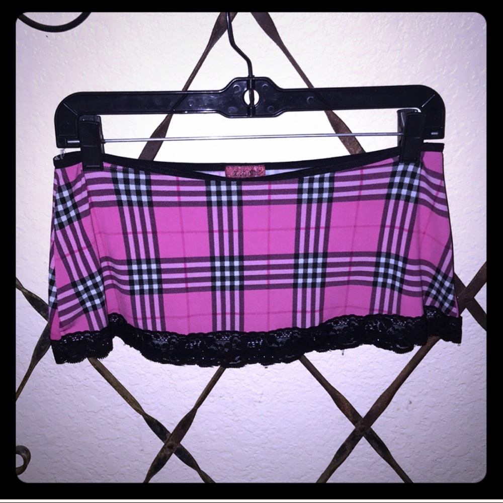 ADORABLE PLAID MINI🖤